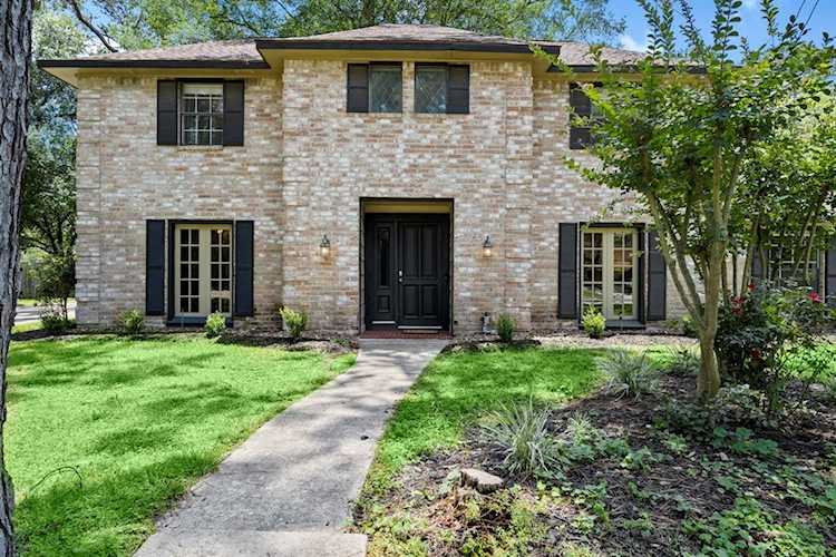 8227 Theisswood Rd Spring, TX 77379