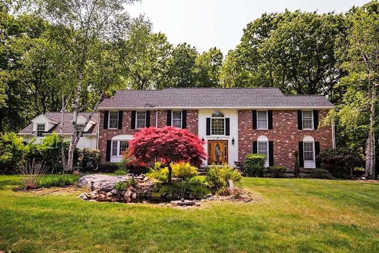 1 Pendant Andover, MA 01810