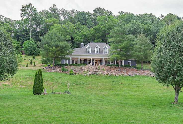 5594 Carters Creek Pike Thompsons Station, TN 37179