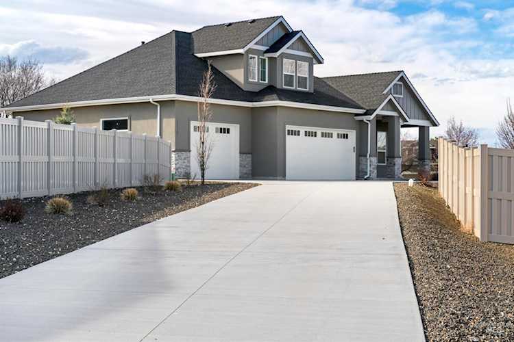 11202 S Gerfalcon Pl Nampa, ID 83686