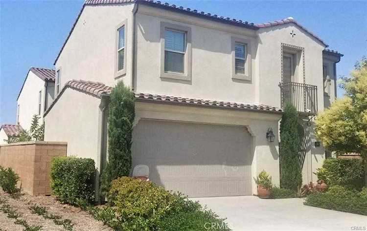 112 Hollow Tree Irvine, CA 92618 | MLS OC23147528 Photo 1