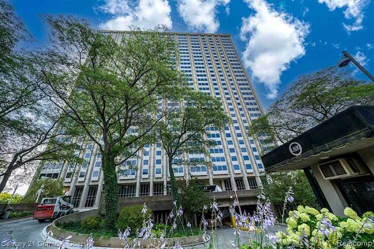 1300 E Lafayette St #2611 Detroit, MI 48207