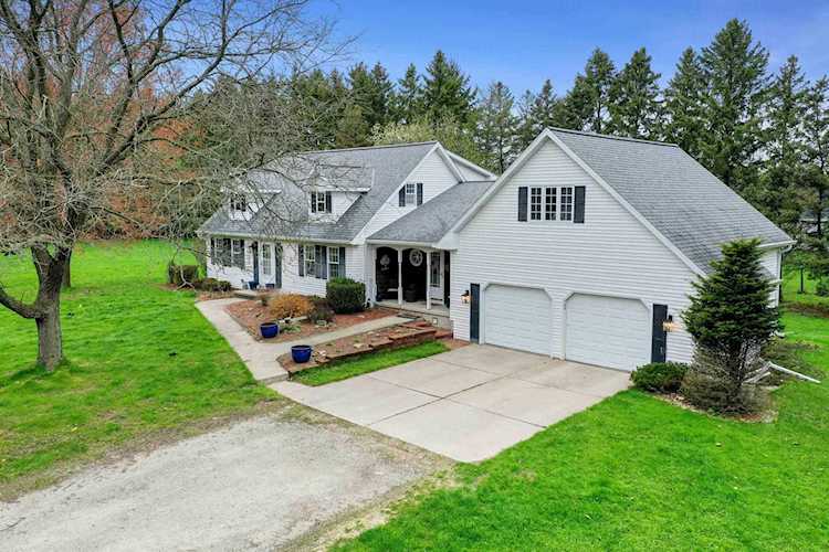4313 Hillcrest Dr Oneida, Village of Hobart, WI 54155-9110