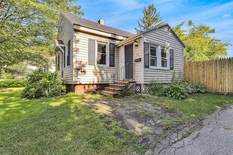 33 Kennedy Memorial Dr Waterville, ME 04901 | MLS 1568609 Photo 1