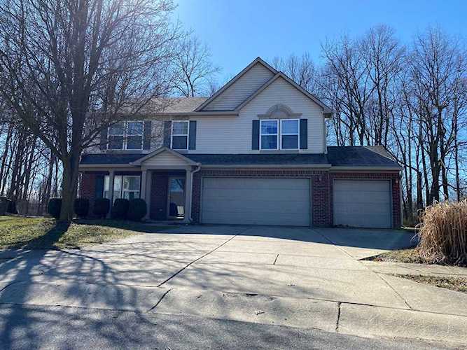 4114 S Meadow Wood Ct New Palestine, IN 46163