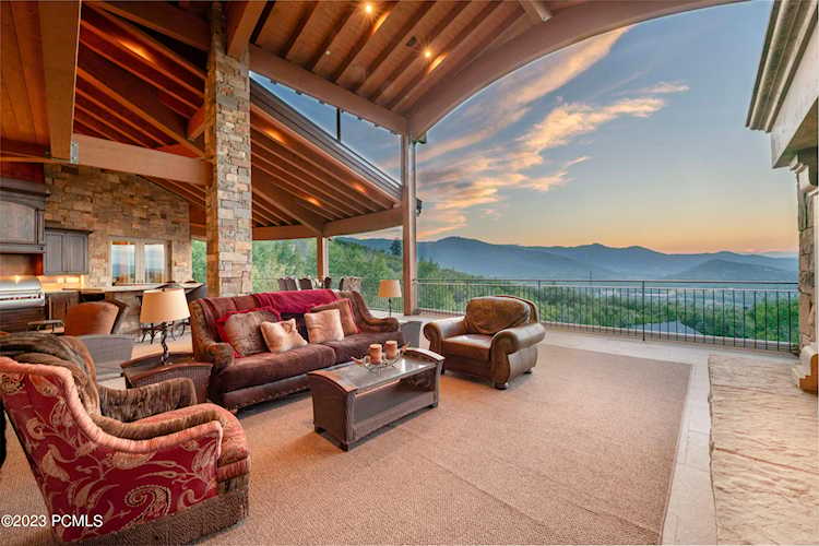 110 Hidden Oaks Ln Park City, UT 84060