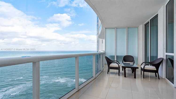 15901 Collins Ave #2303 Sunny Isles Beach, FL 33160