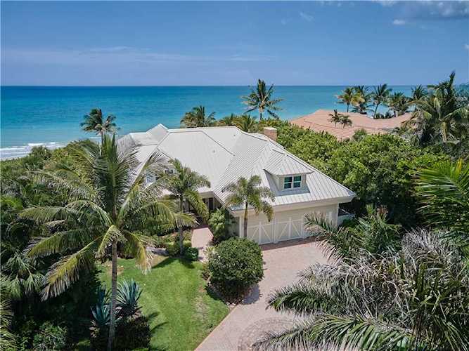 906 Holoma Dr Indian River Shores, FL 32963