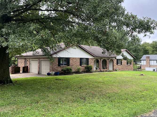 6511 Blue Spruce Drive Newburgh, IN 47630