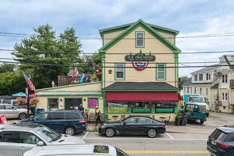 15 Western Ave Kennebunk, ME 04043