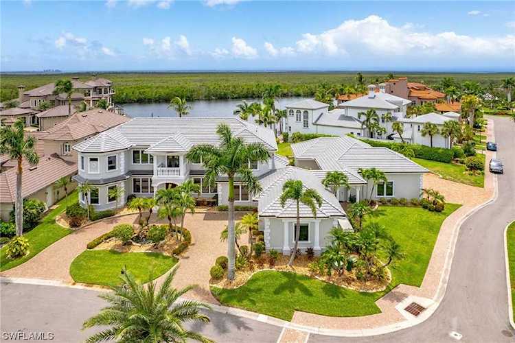 5820 Harbour Preserve Circle Cape Coral, FL 33914