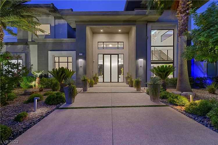 584 Saint Croix St Henderson, NV 89012
