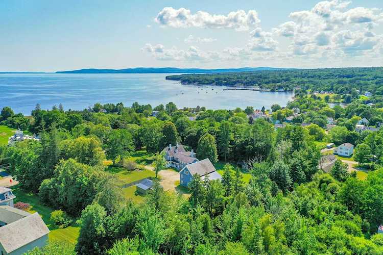 126 East Main St Searsport, ME 04974