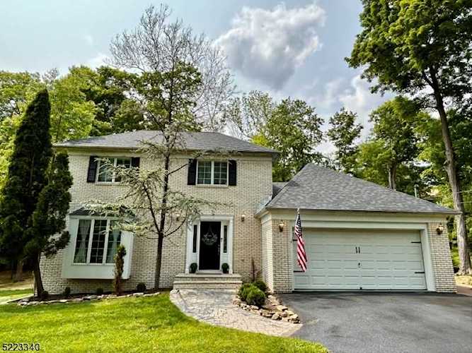 7 Pochuck Mtn Dr - Home for Sale in Vernon Twp. NJ Photo 1