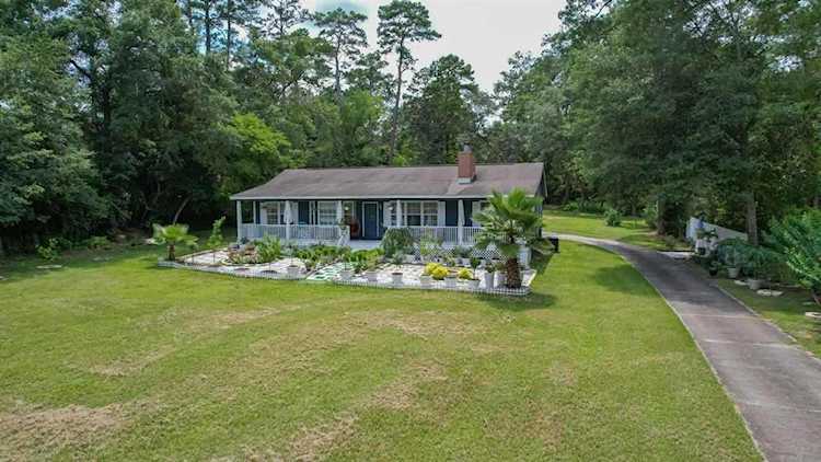 4664 Thomasville Rd Tallahassee, FL 32309