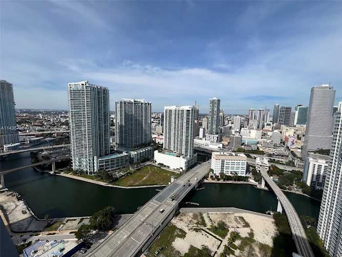 68 SE 6th St #3312 Miami, FL 33131 | MLS A11435726 Photo 1