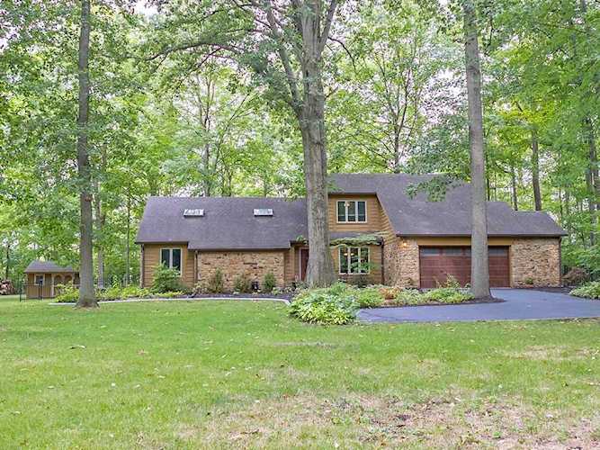 274 Larkspur Ct Zionsville, IN 46077