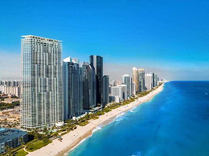 16901 Collins Ave #4305 Sunny Isles Beach, FL 33160