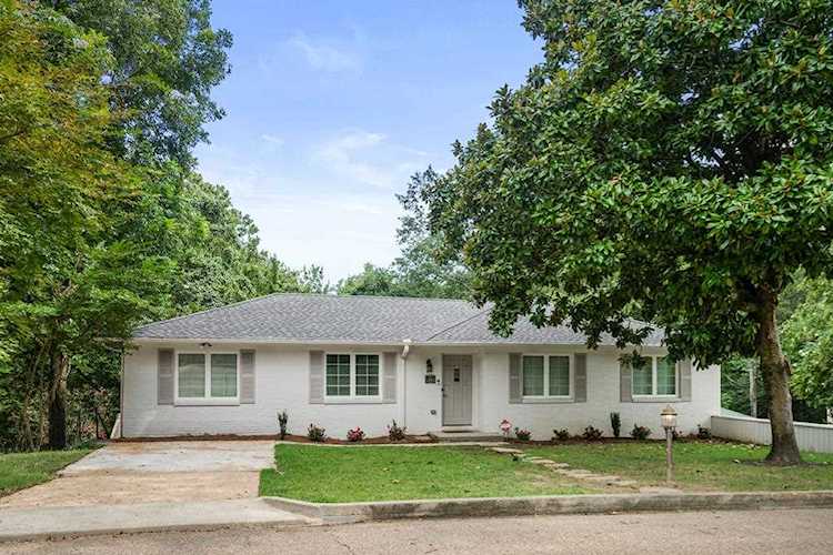 1221 Beanland Drive Oxford, MS 38655