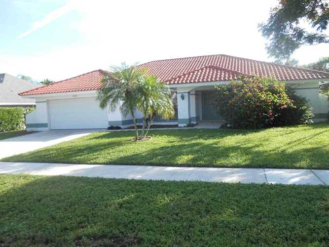 2057 Amesbury Circle Wellington, FL 33414