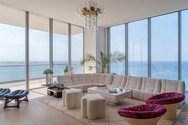 18501 Collins Ave #4204 Sunny Isles Beach, FL 33160