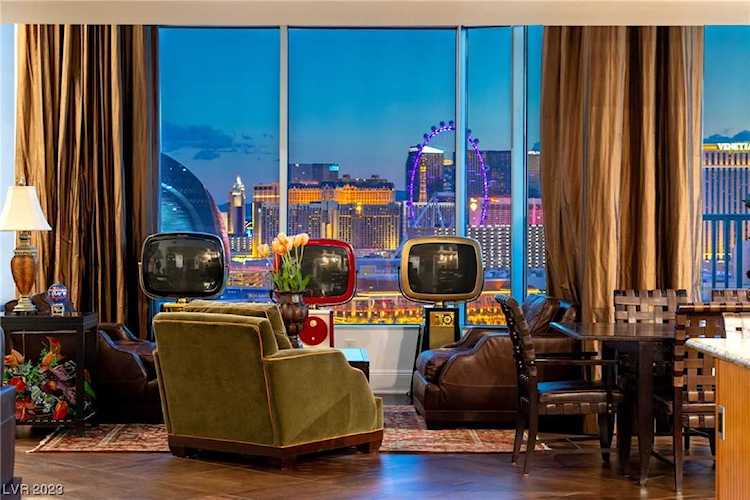 360 E Desert Inn Rd #1903 Las Vegas, NV 89109