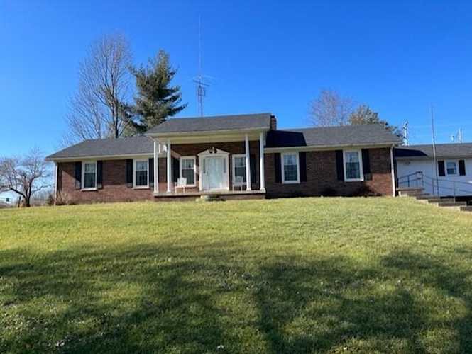 1063 Gilberts Creek Rd Lawrenceburg, KY 40342