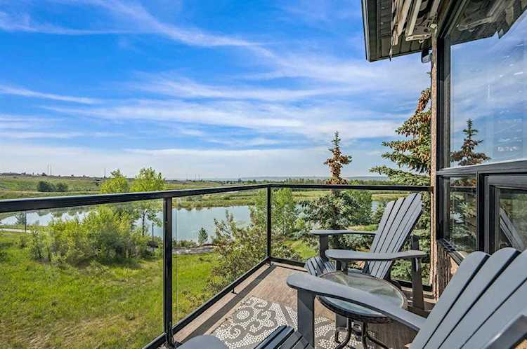 10 Royal Terrace NW Calgary, AB T3G 4X5