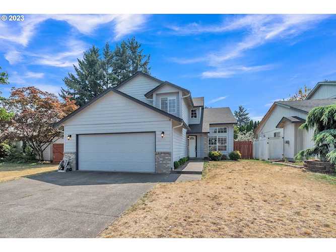 Buy, sell, or invest in property with Donna Roberts Group. Professional real estate services in Camas, WA & surrounding counties as well as Portland, OR Photo 1