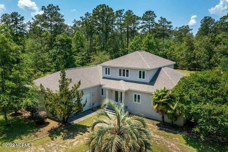 301 Sandy Point Dr Beaufort, NC 28516