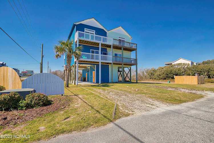 199 Porto Vista Dr North Topsail Beach, NC 28460