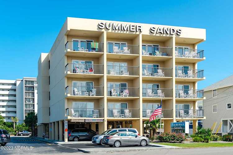 104 S Lumina Ave Wrightsville Beach, NC 28480