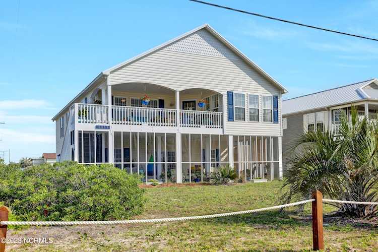 2005 N New River Dr Surf City, NC 28445