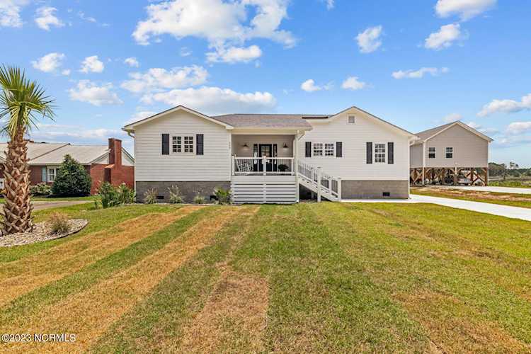 206 Goose Creek Loop Rd Newport, NC 28570