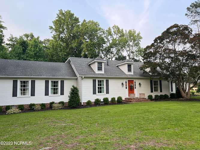 412 Oxford Rd Greenville, NC 27858