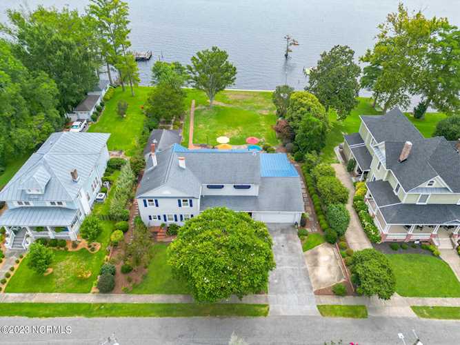 310 N Front St Hertford, NC 27944