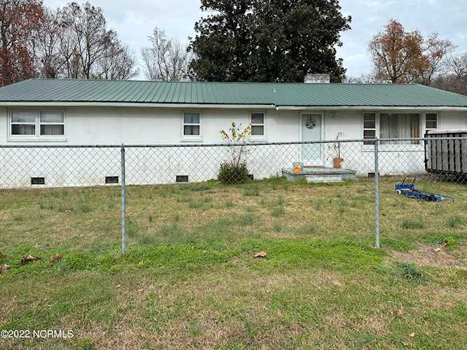 221 Beaufort Rd Pollocksville, NC 28573