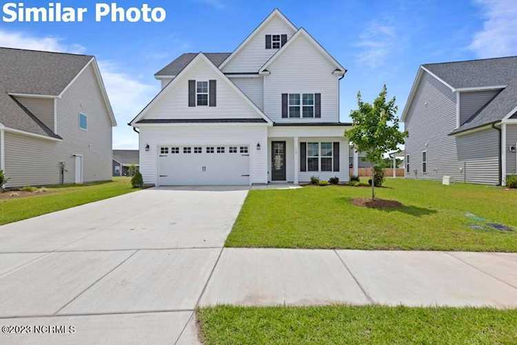 Real Estate & property in Hampstead NC at 126 S Wild Indigo Place the latest price of $464,900 in Zipcode 28443 Photo 1