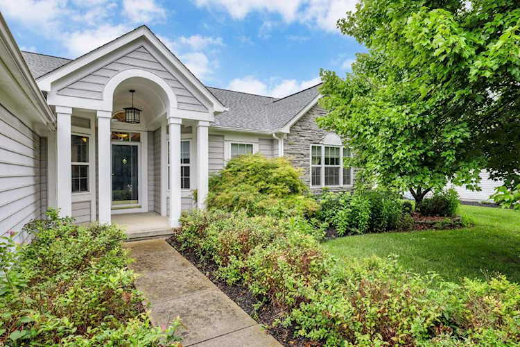 2691 Abbey Knoll Drive Lewis Center, OH 43035 | MLS 223026625 Photo 1