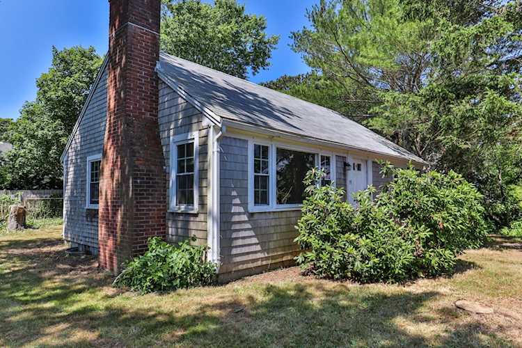 39 Meadow Brook Road North Chatham, MA 02650