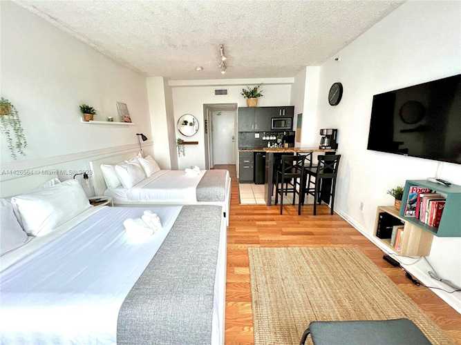 6345 Collins Ave #526 Miami Beach, FL 33141