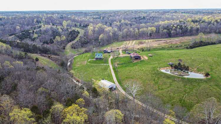 2465 Benson Creek Rd Lawrenceburg, KY 40342