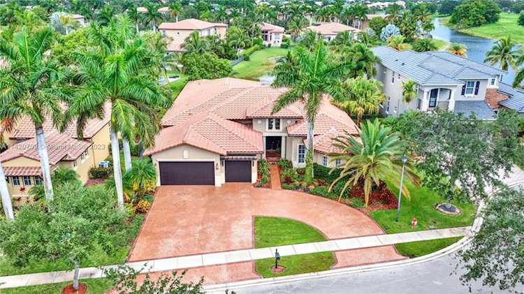 12135 NW 71st St Parkland, FL 33076
