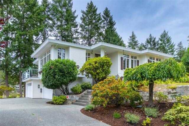 3657 Fairwinds Dr Nanoose Bay, BC V9P 9G6