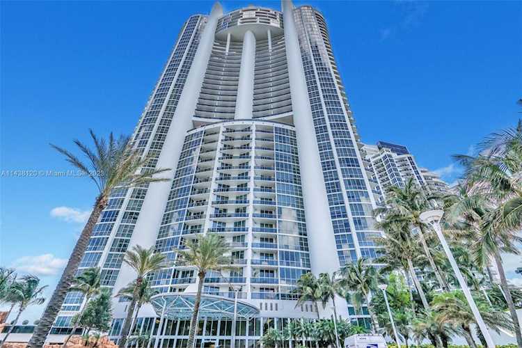 18101 Collins Ave #804 Sunny Isles Beach, FL 33160