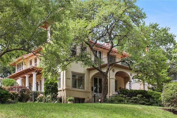 5736 Wyandotte St Kansas City, MO 64113