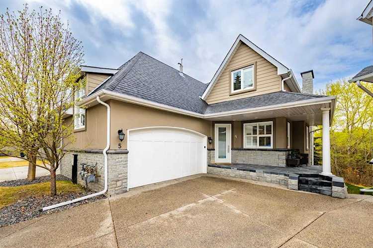 1359 69 St SW #5 Calgary, AB T3H 3W8