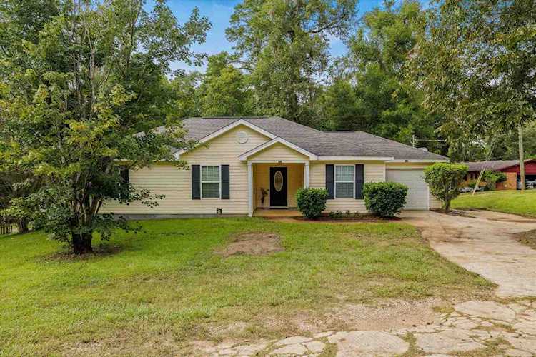 153 Louis John Ln Tallahassee, FL 32312 in - Photo 1
