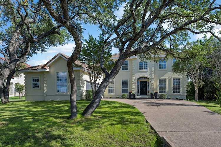 23 Hightrail WAY The Hills, TX 78738