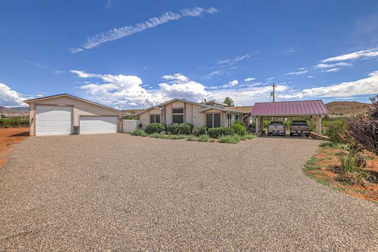 1304 N Main ST Leeds, UT 84746